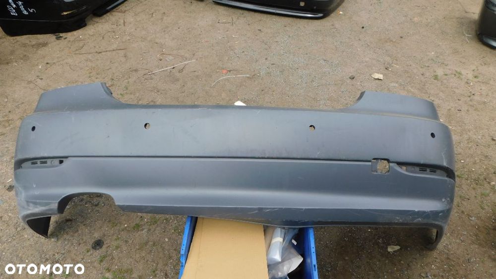 BMW E60 zderzak nr B0013 WYSYŁKA - 1