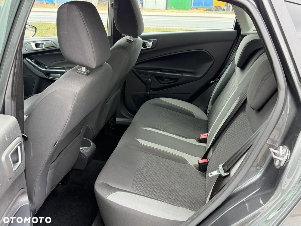 Ford Fiesta 1.5 TDCi SYNC Edition - 16