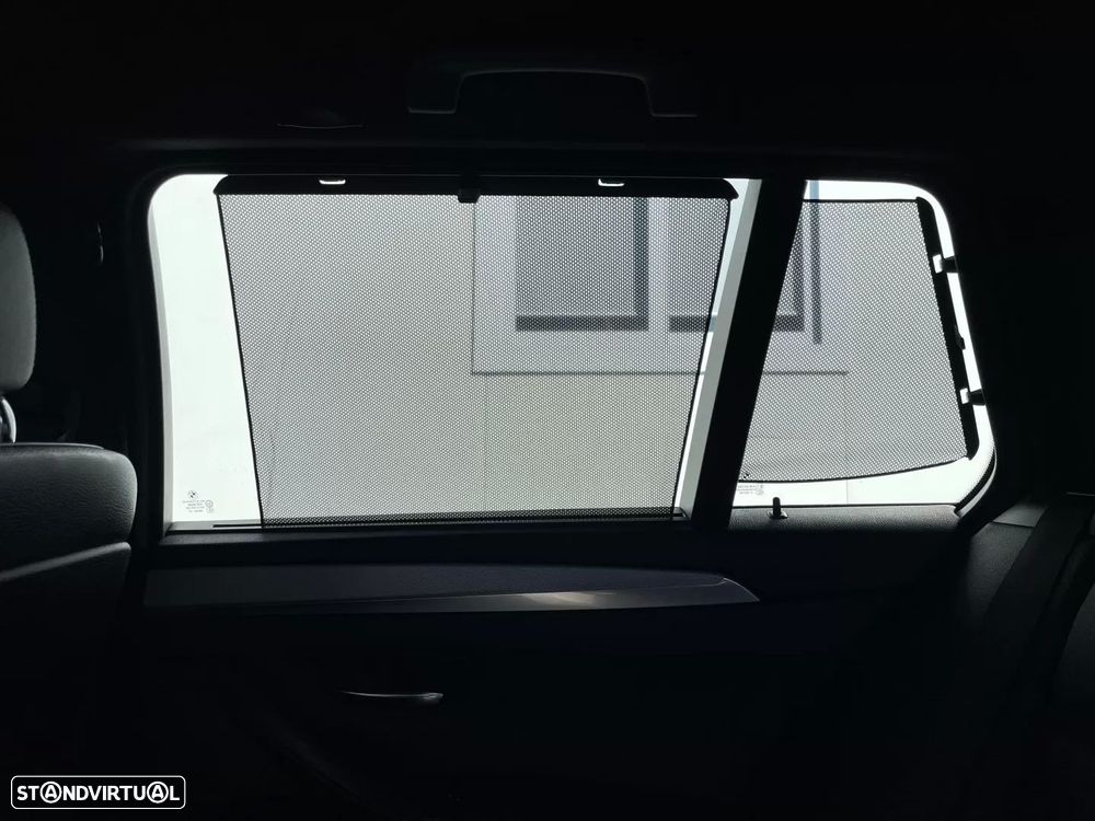 BMW 535 d xDrive Pack M Auto - 27