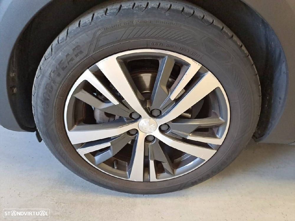 Peugeot 3008 1.2 PureTech Allure Pack EAT8 - 10