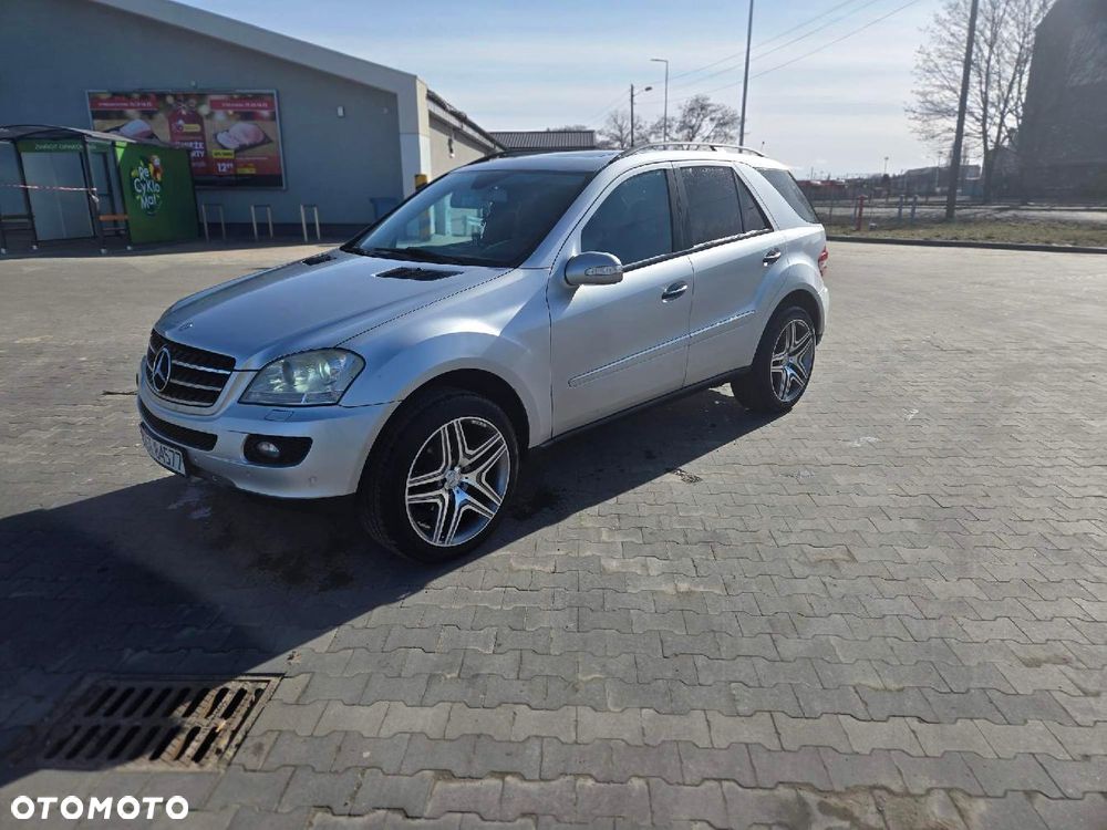 Mercedes-Benz ML 350 4-Matic - 1