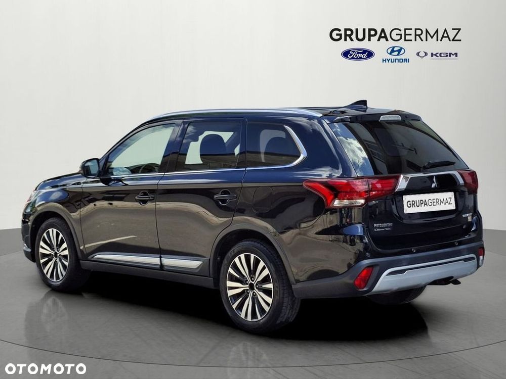 Mitsubishi Outlander 2.0 Instyle + 4WD CVT - 3
