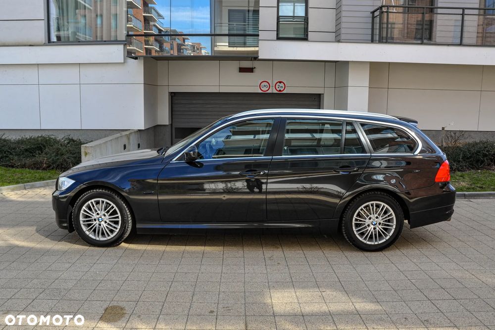 BMW Seria 3 318i Edition Lifestyle - 2