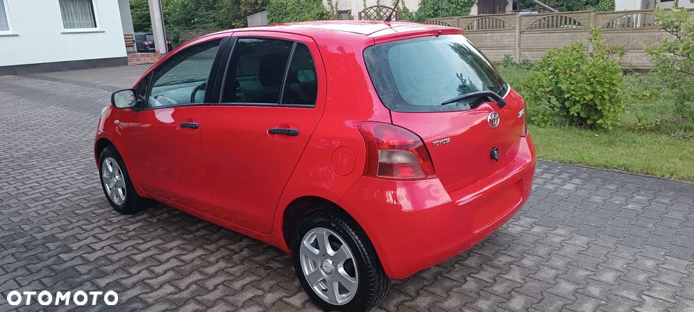 Toyota Yaris - 4