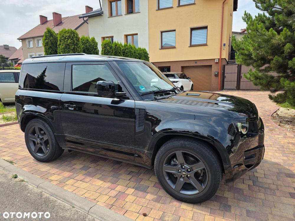 Land Rover Defender - 2