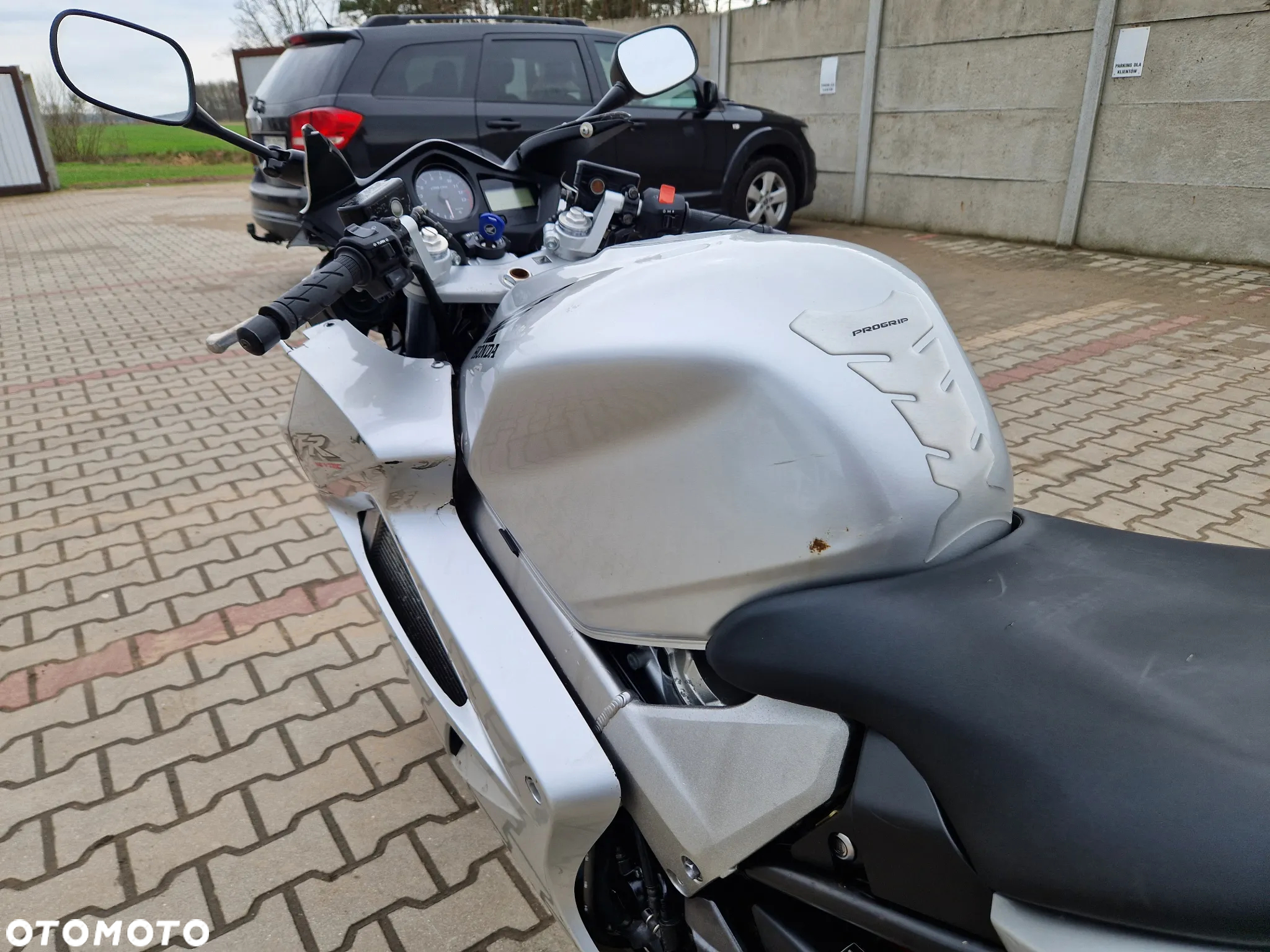 Honda VFR - 21