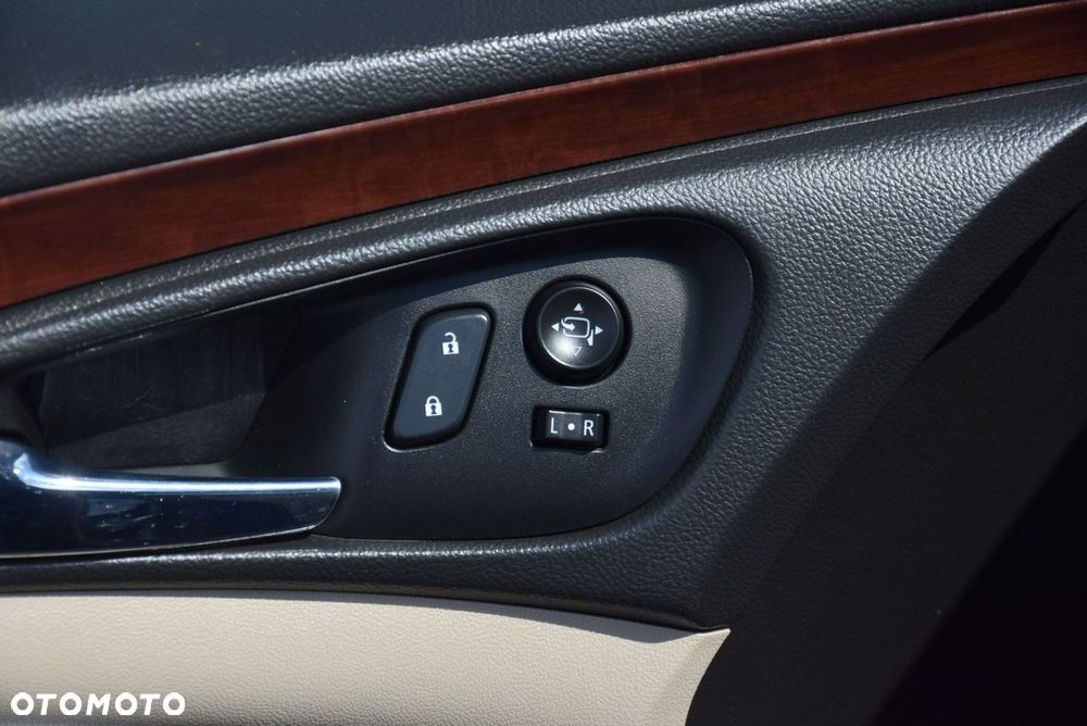 Opel Insignia 2.0 ECOTEC DI Turbo Business Innovation - 29