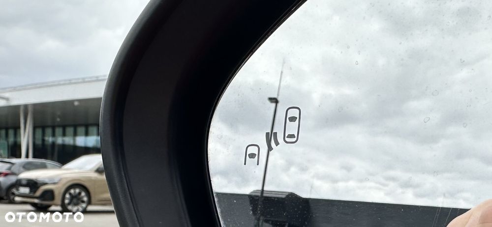 Toyota Corolla 2.0 Hybrid Executive - 29