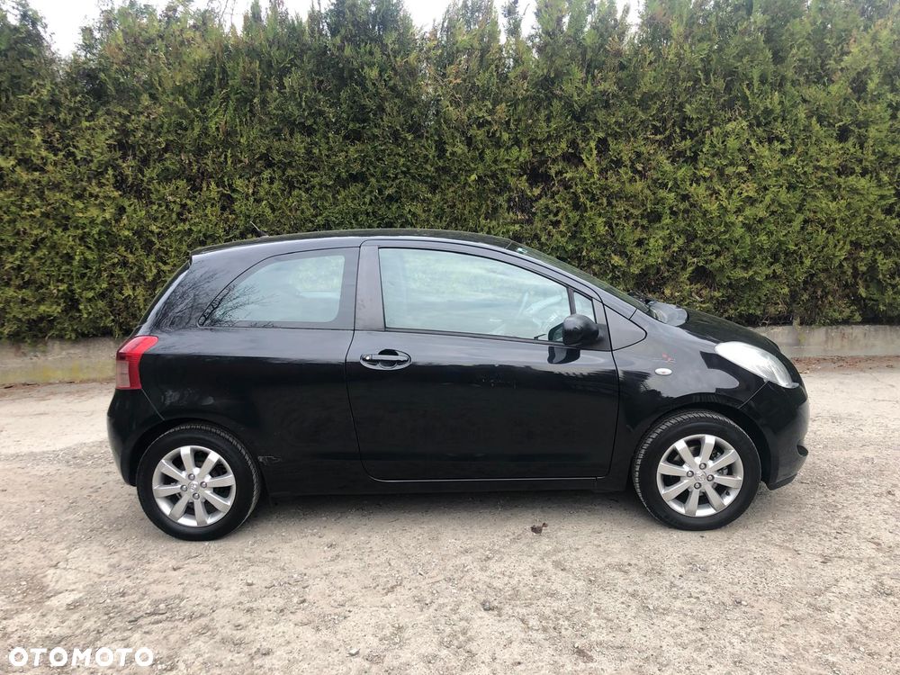 Toyota Yaris 1.3 VVT-i Luna - 10