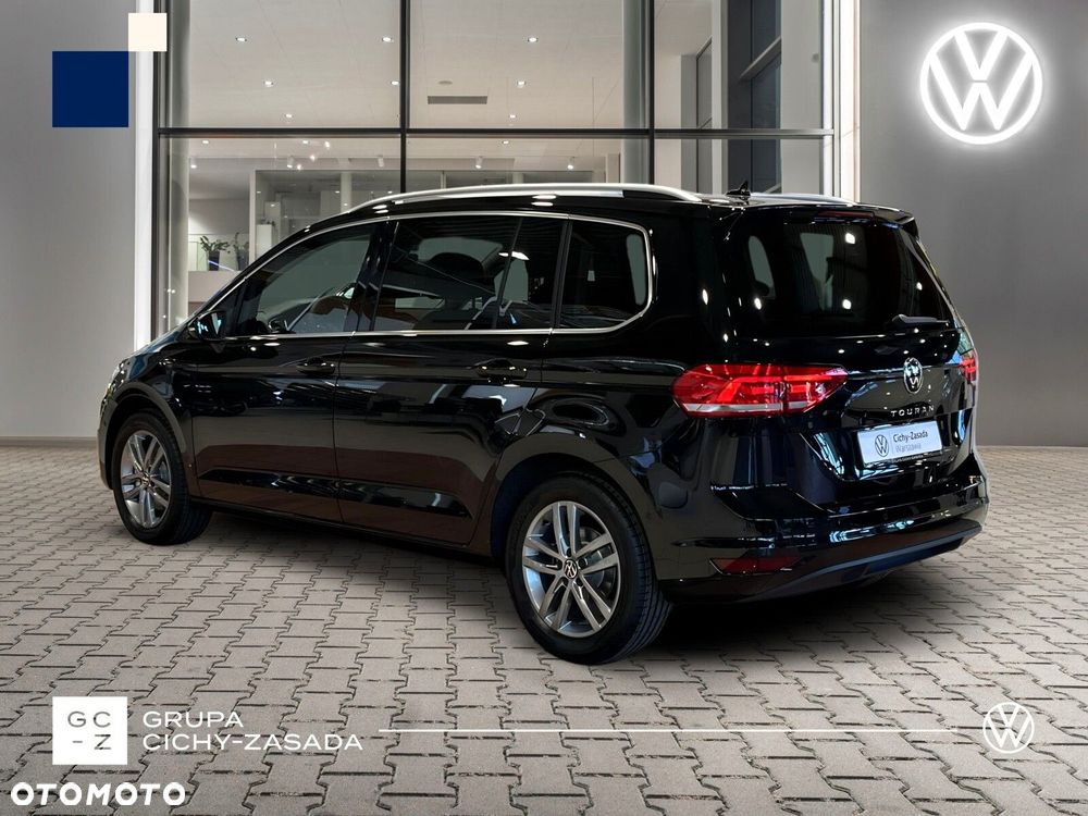 Volkswagen Touran - 4