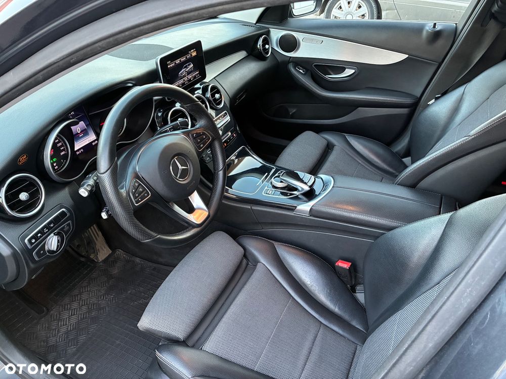 Mercedes-Benz Klasa C 220 d 4Matic 7G-TRONIC Avantgarde - 8