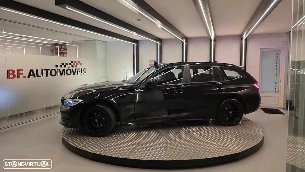 BMW 318 d Touring Auto - 13