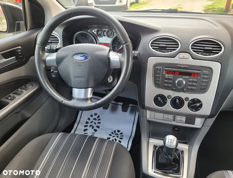 Ford Focus - 23