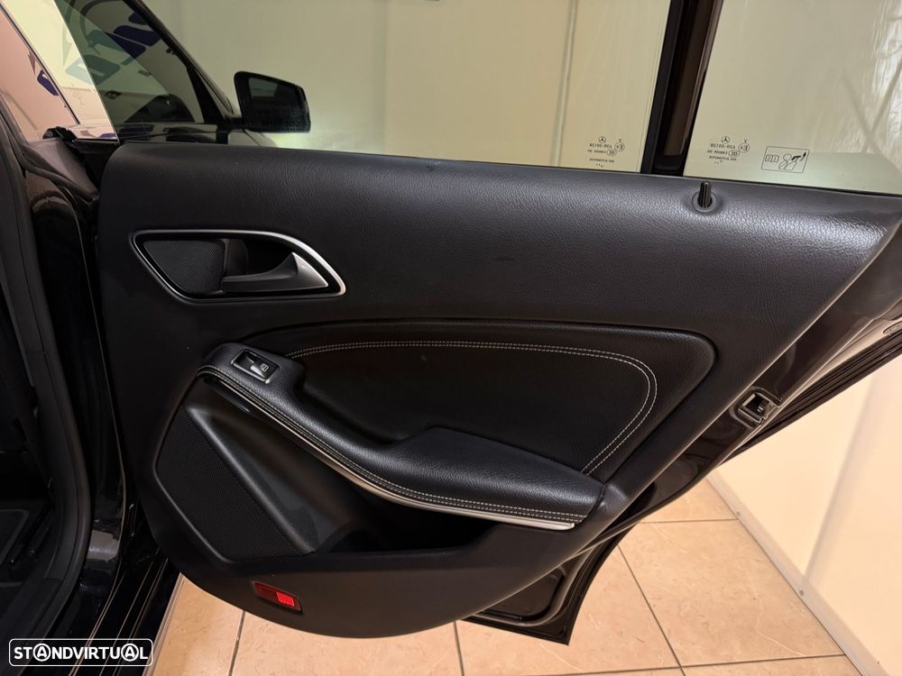 Mercedes-Benz CLA 180 d Shooting Brake Urban Aut. - 43