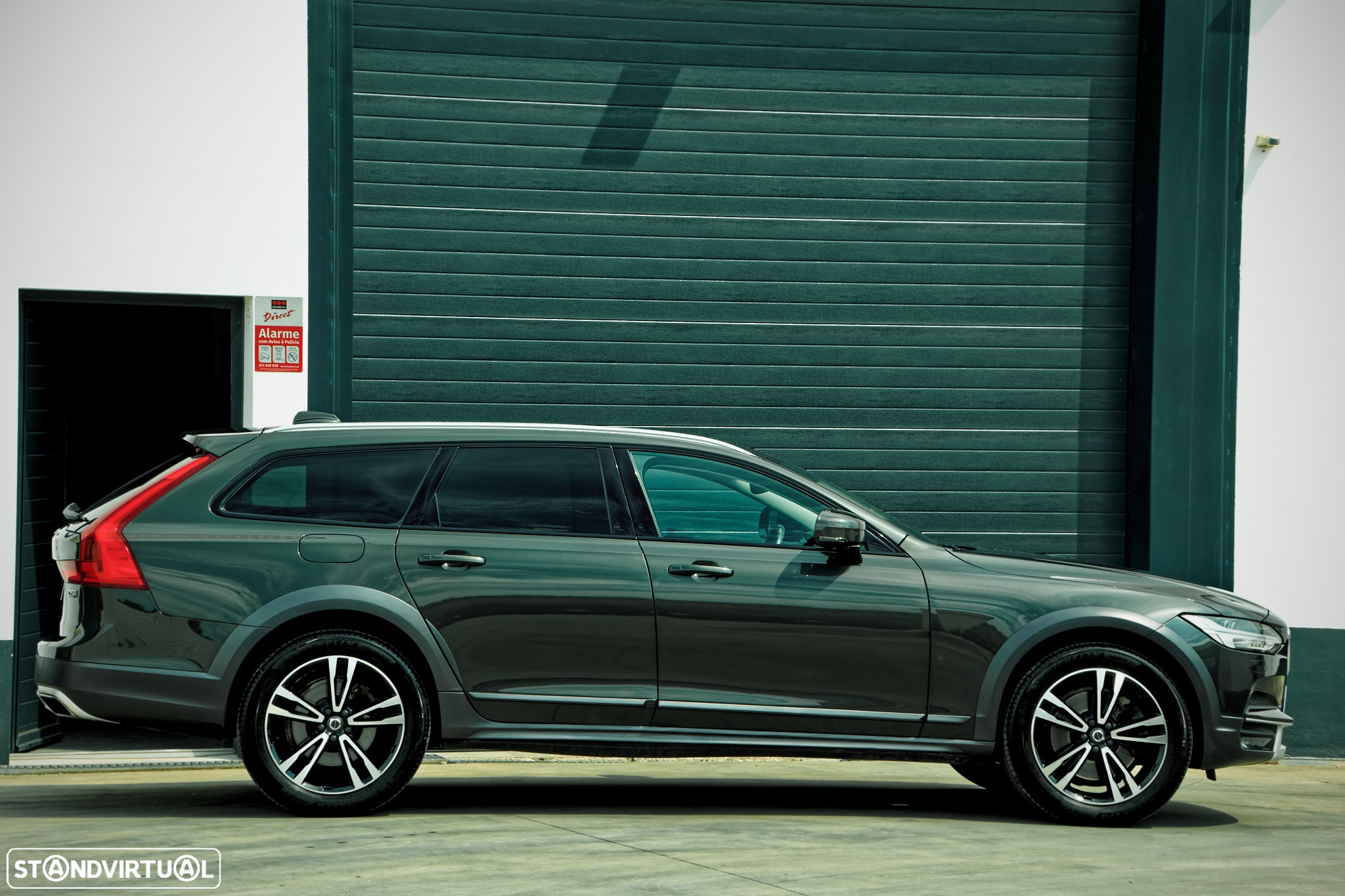 Volvo V90 Cross Country 2.0 D5 Pro AWD Geartronic - 15