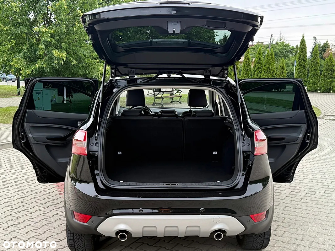Ford Kuga 2.0 TDCi 2x4 Titanium - 24