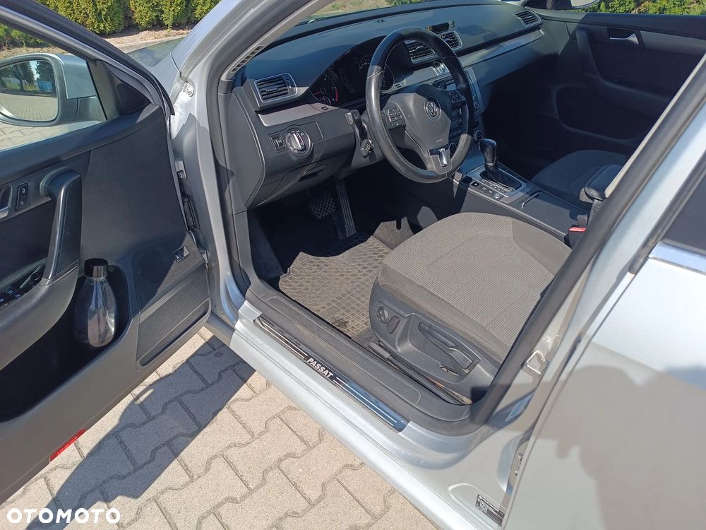 Volkswagen Passat 2.0 TDI Comfortline Optimum DSG - 14