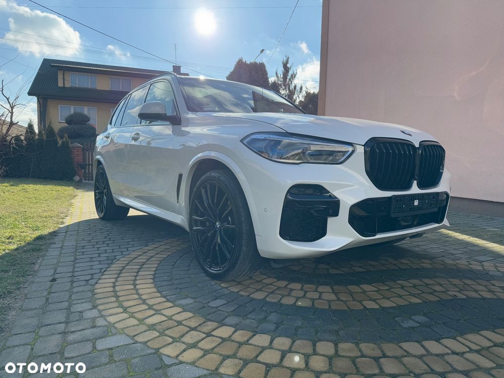 BMW X5 M M50i - 5