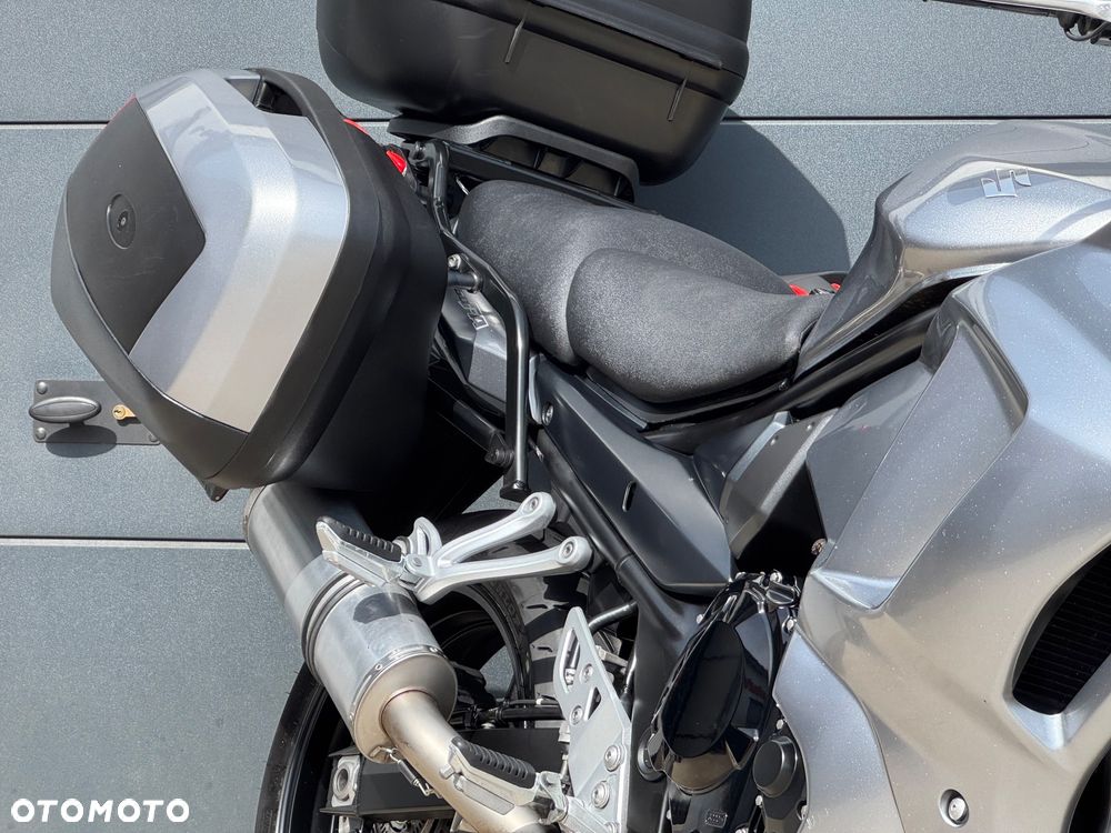 Suzuki GSX - 5