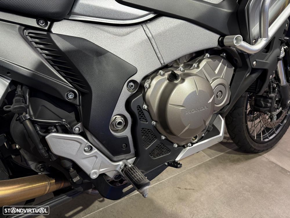 Honda VFR - 4