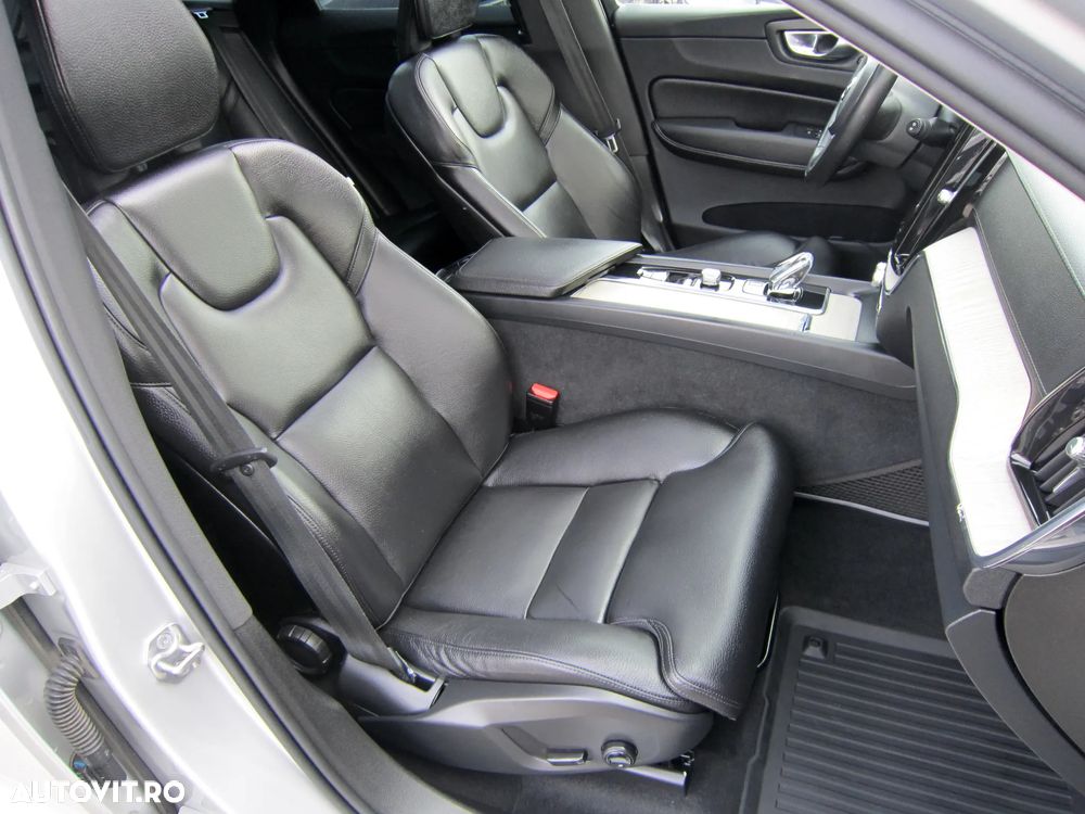 Volvo XC 60 B4 D AWD Geartronic Inscription - 33