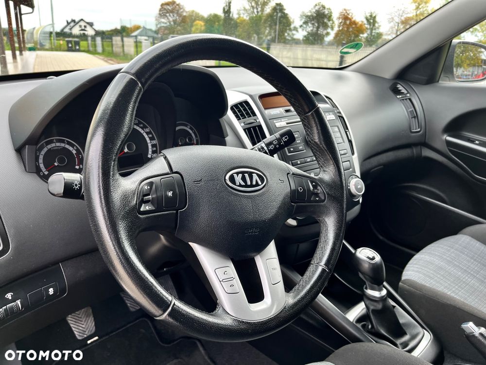 Kia Ceed 1.4 CVVT Attract - 21