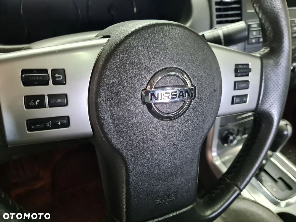 Nissan Navara 3.0 D V6 Platinum Long - 14