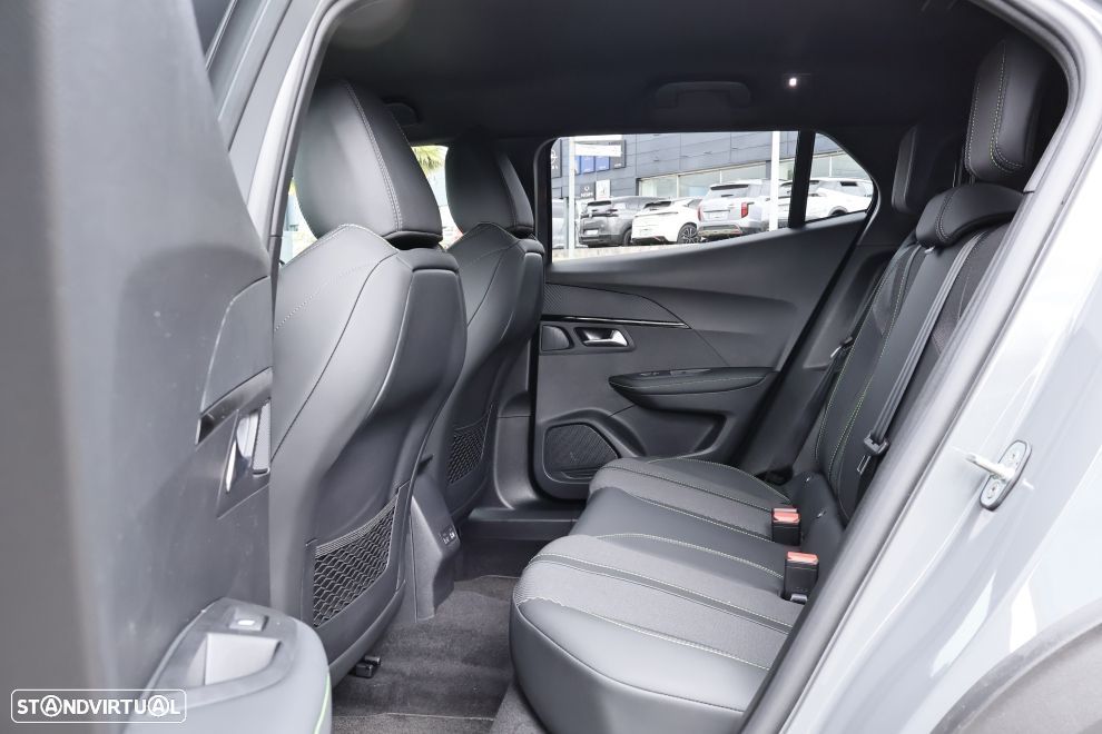 Peugeot 2008 - 18