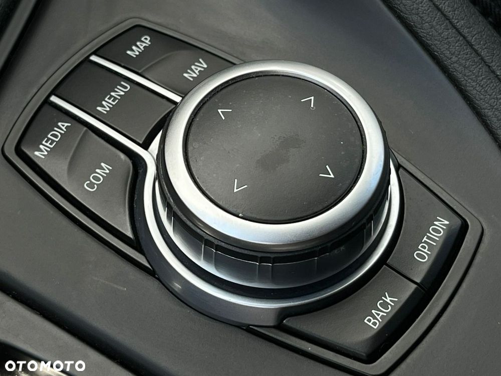 BMW X1 xDrive25e Advantage - 26