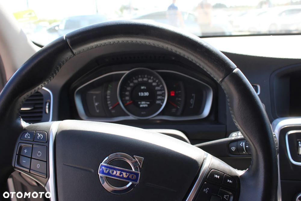 Volvo V60 D2 - 38