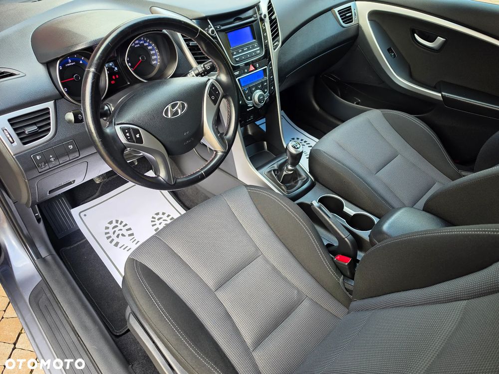 Hyundai i30 - 23