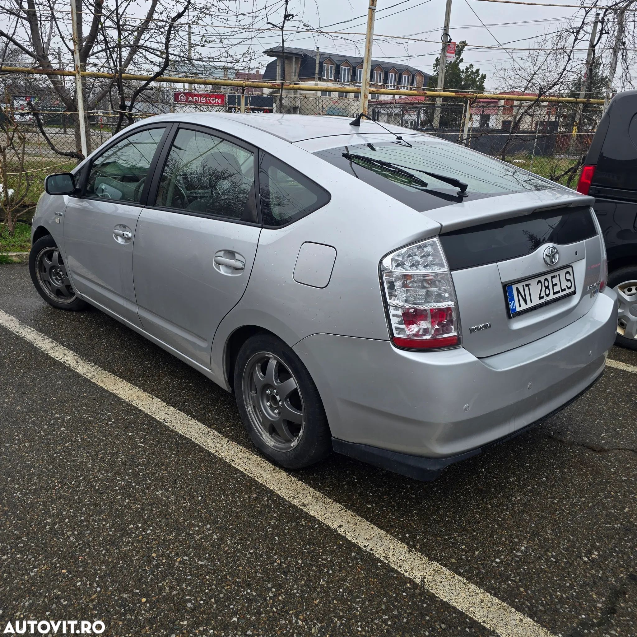 Toyota Prius - 1