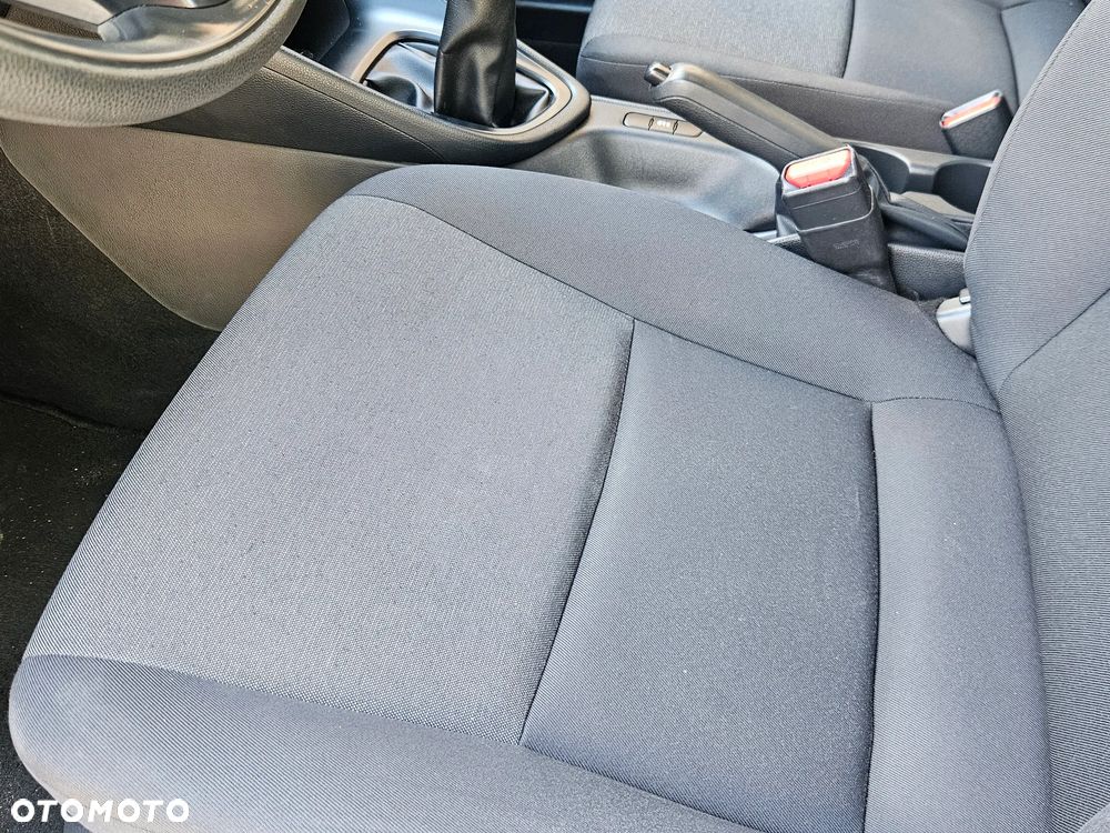 Toyota Yaris 1.0 Active - 13