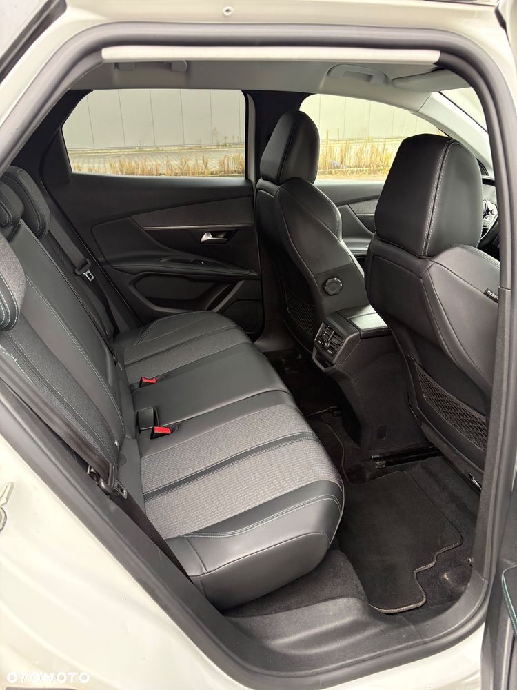 Peugeot 3008 1.5 BlueHDi Allure Pack S&S EAT8 - 35