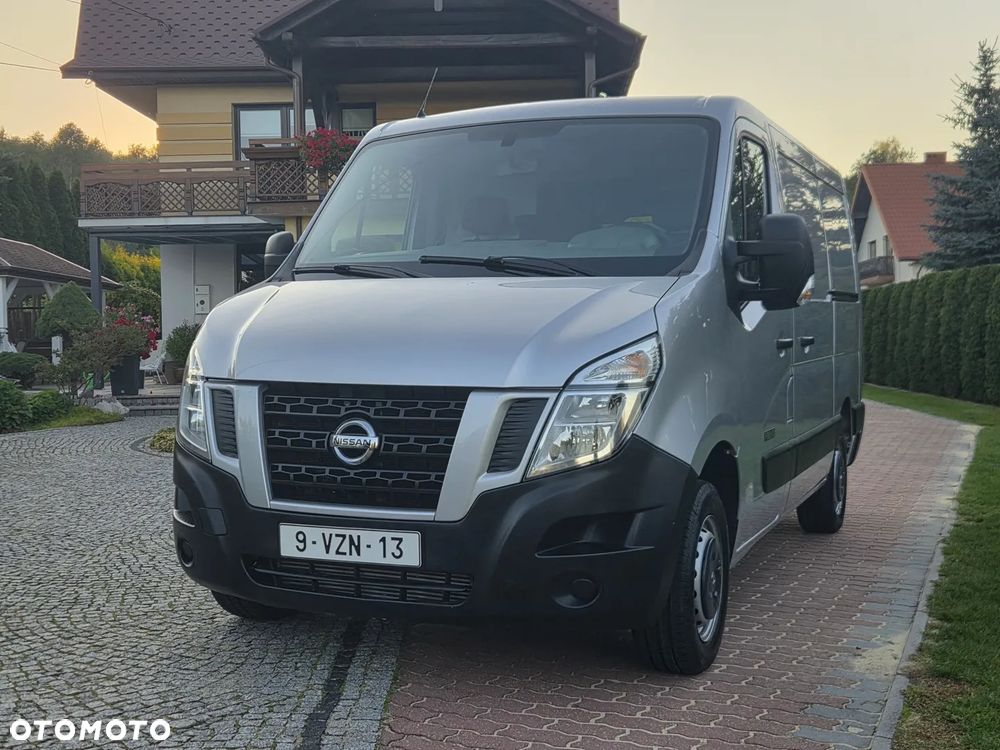 Nissan NV400