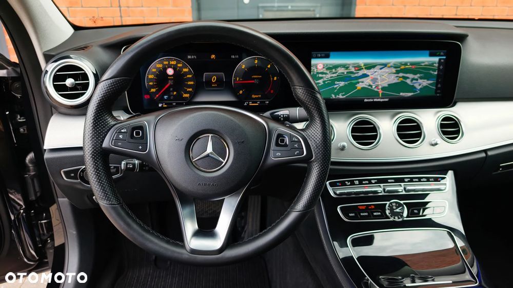 Mercedes-Benz Klasa E 220 d 9G-TRONIC Avantgarde - 35