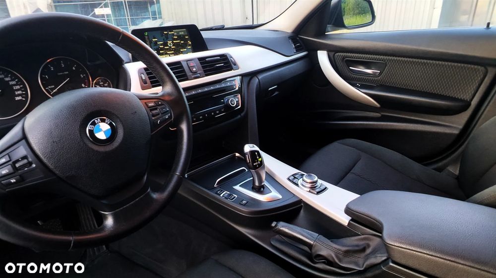 BMW Seria 3 318d Edition Luxury Line Purity - 7