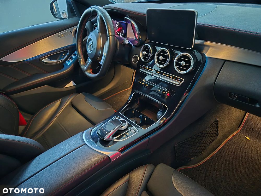 Mercedes-Benz Klasa C AMG 43 4-Matic - 11