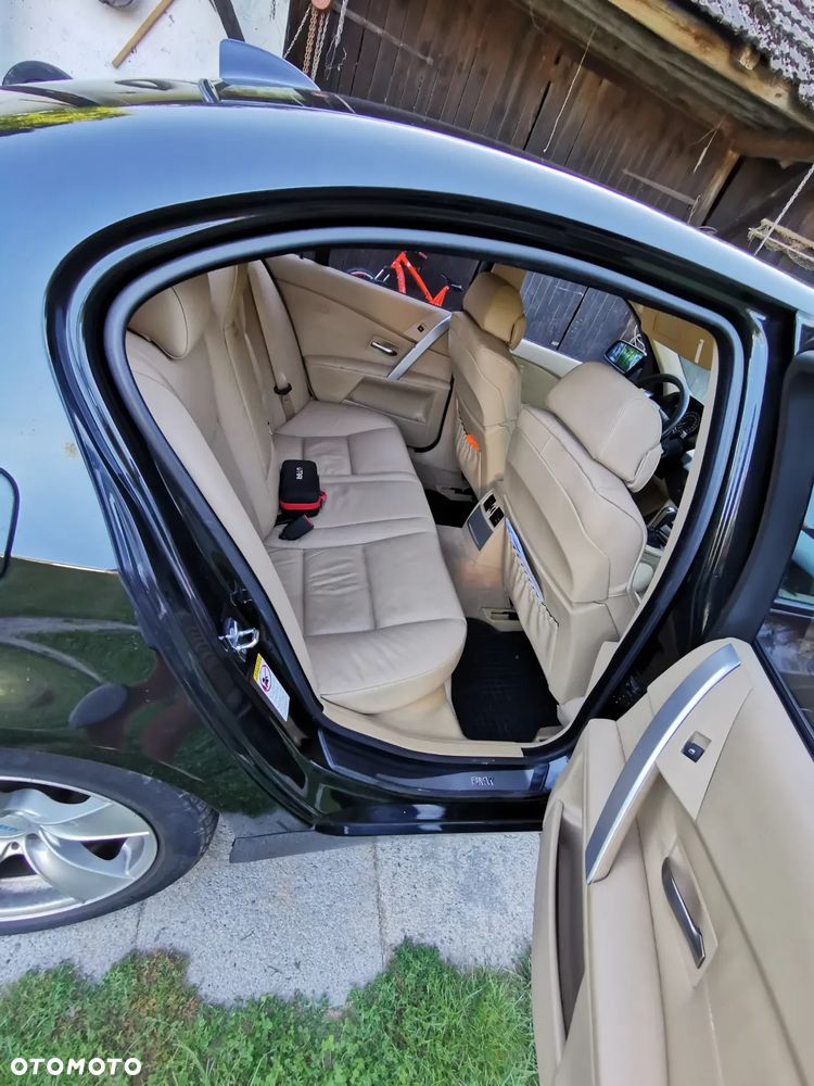 BMW Seria 5 545i - 20