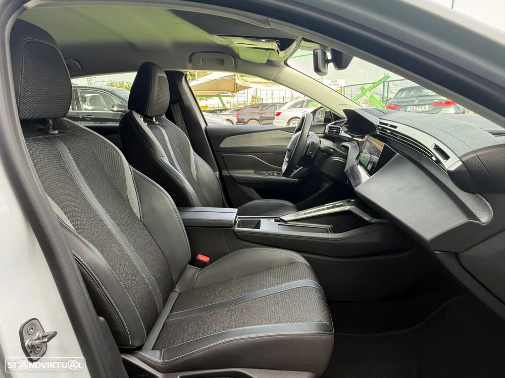 Peugeot 308 1.5 BlueHDi Allure Pack EAT8 - 29