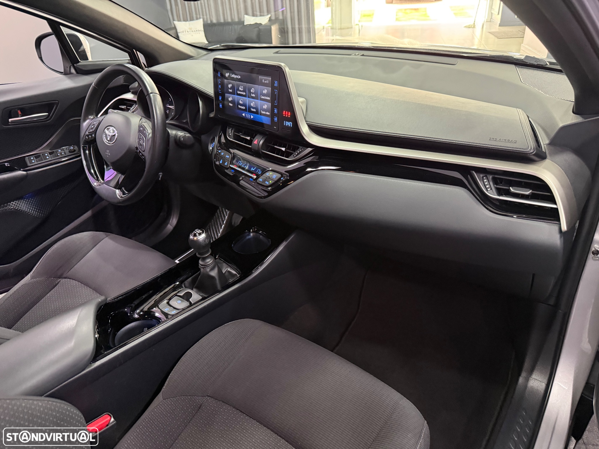 Toyota C-HR 1.2T Comfort+P.Style - 33