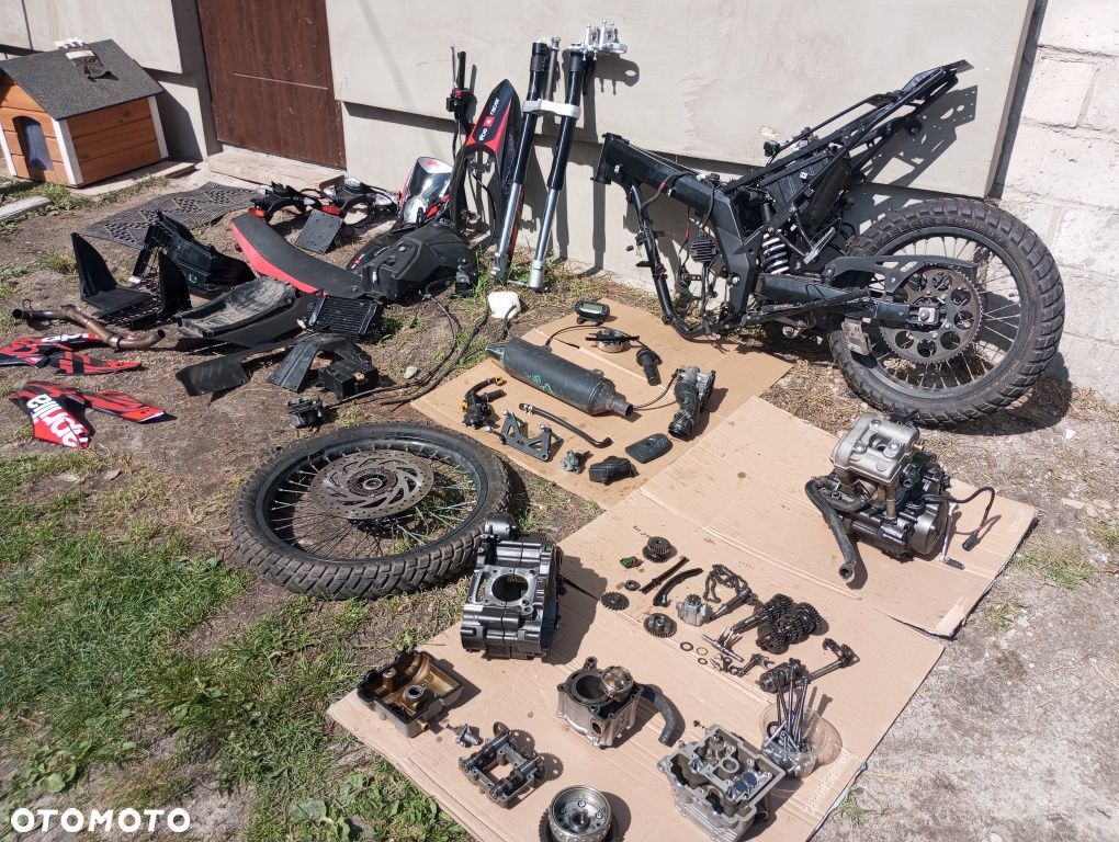 Wszystkie części rama silnik silnika malaguti xsm 125 RX SX Aprilia xt - 1