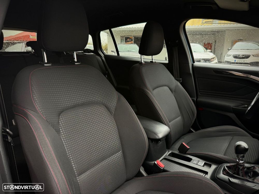 Ford Focus SW 1.0 EcoBoost MHEV ST-Line - 6