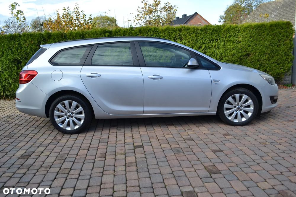 Opel Astra 1.4 T Cosmo EU6 - 14
