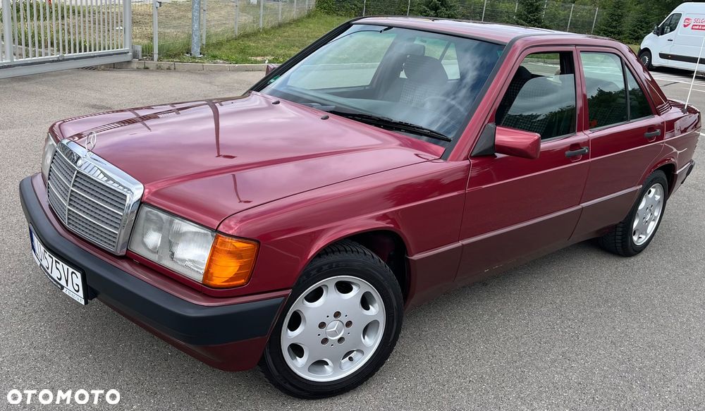 Mercedes-Benz W201 (190) - 25