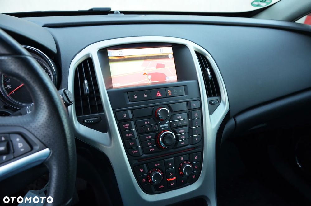 Opel Astra 1.6 Turbo Sport - 19