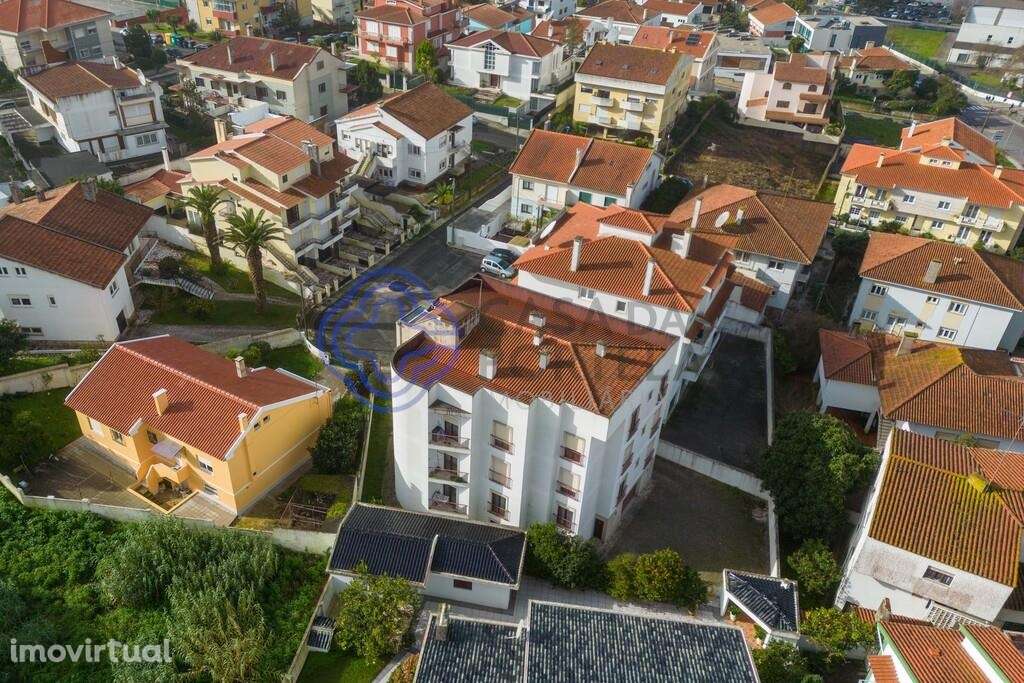 Apartamento T2 com lugar de garagem,Caldas da Rainha - Grande imagem: 2/28