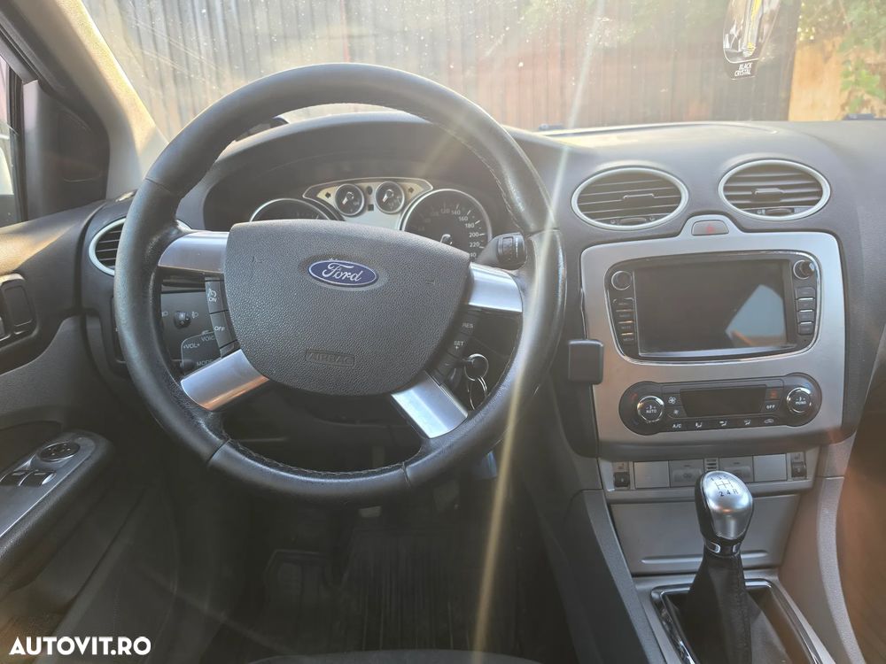 Ford Focus 1.6 TI-VCT Sport - 3