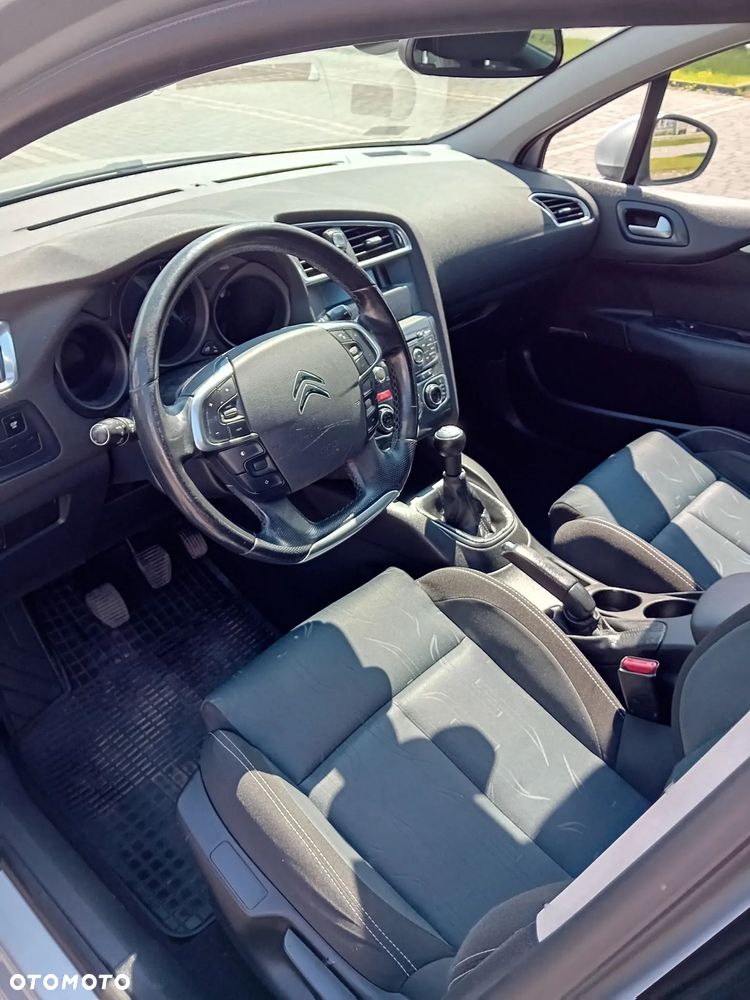 Citroën C4 HDi 90 Attraction - 19