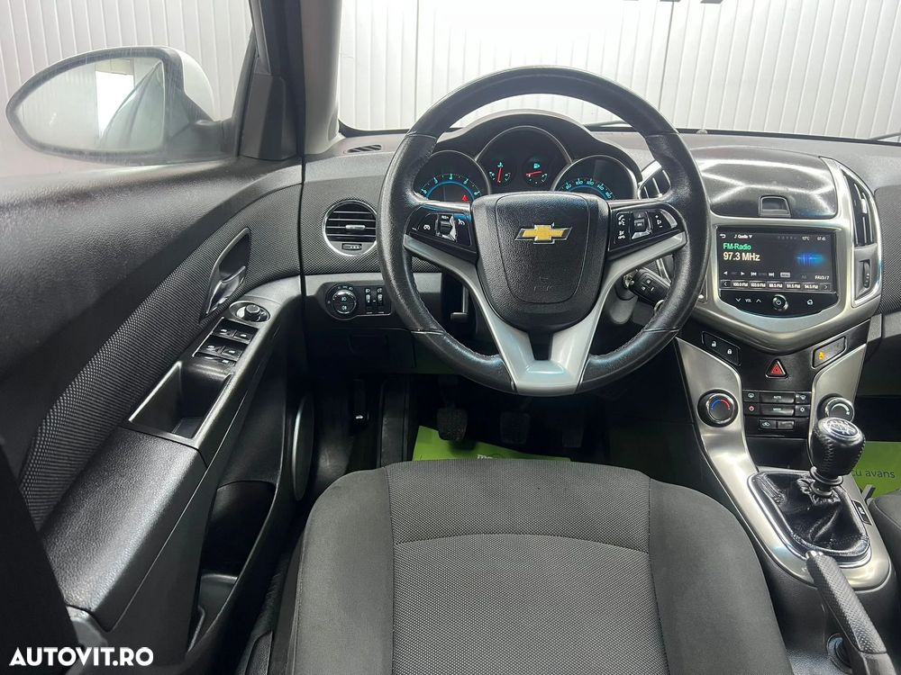 Chevrolet Cruze - 8